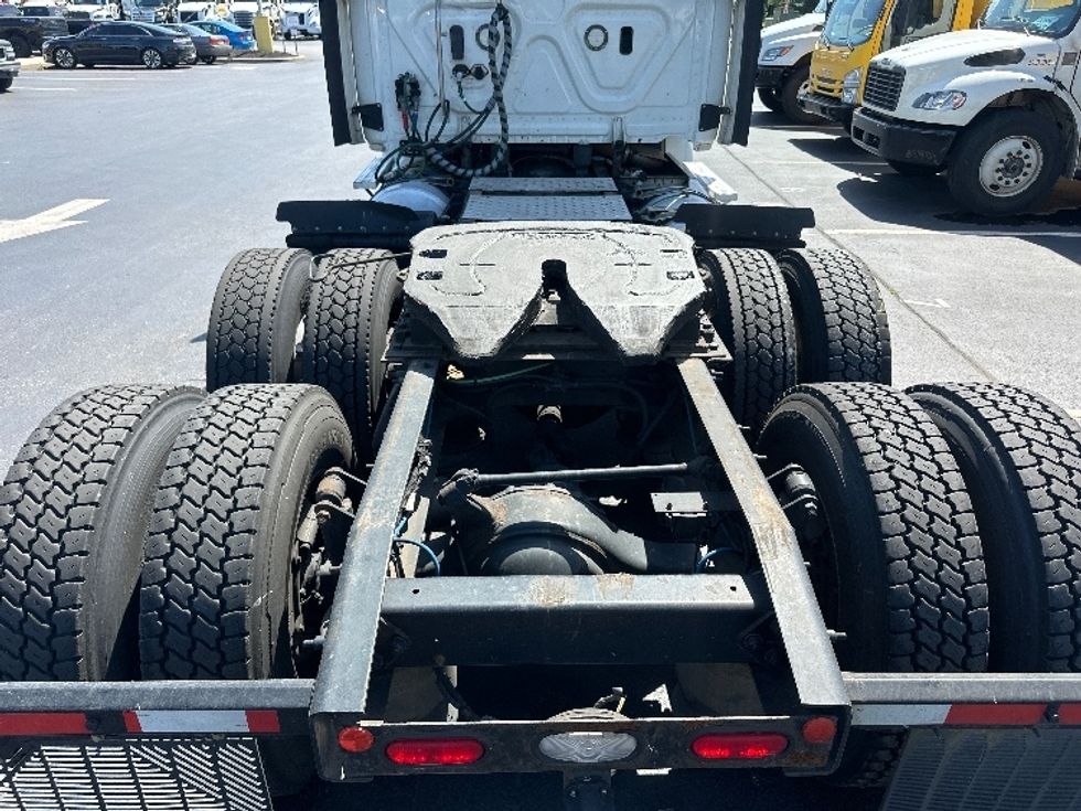 Day Cab Tractor-Heavy Duty Tractors-Freightliner-2018-Cascadia 11364ST-Swedesboro-NJ-316,450\n\t\tmiles-$ 35,250 - Image 6