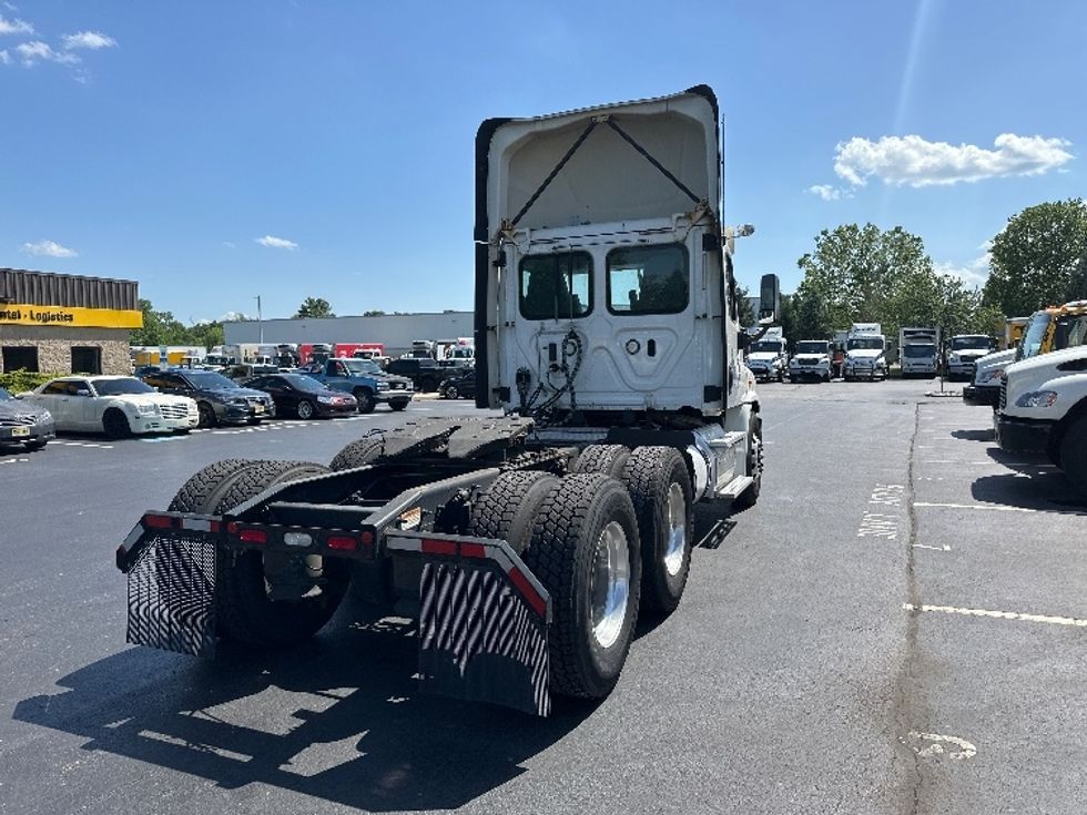 Day Cab Tractor-Heavy Duty Tractors-Freightliner-2018-Cascadia 11364ST-Swedesboro-NJ-316,450\n\t\tmiles-$ 35,250 - Image 7