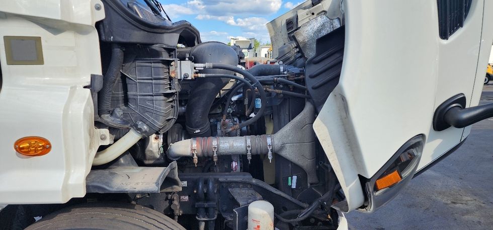 Day Cab Tractor-Heavy Duty Tractors-Freightliner-2018-Cascadia 11364ST-Swedesboro-NJ-336,463\n\t\tmiles-$ 34,000 - Image 15