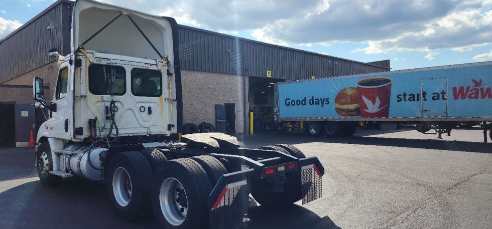 Day Cab Tractor-Heavy Duty Tractors-Freightliner-2018-Cascadia 11364ST-Swedesboro-NJ-336,463\n\t\tmiles-$ 34,000 - Image 5