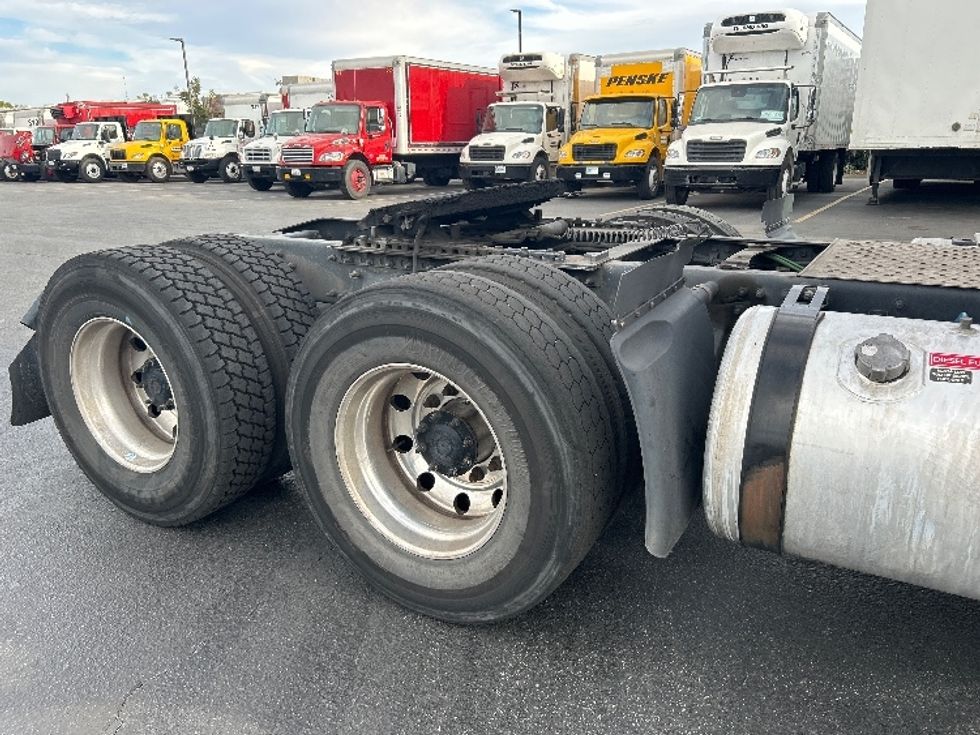 Day Cab Tractor-Heavy Duty Tractors-Freightliner-2018-Cascadia 11364ST-West Sacramento-CA-284,610\n\t\tmiles-$ 37,250 - Image 18