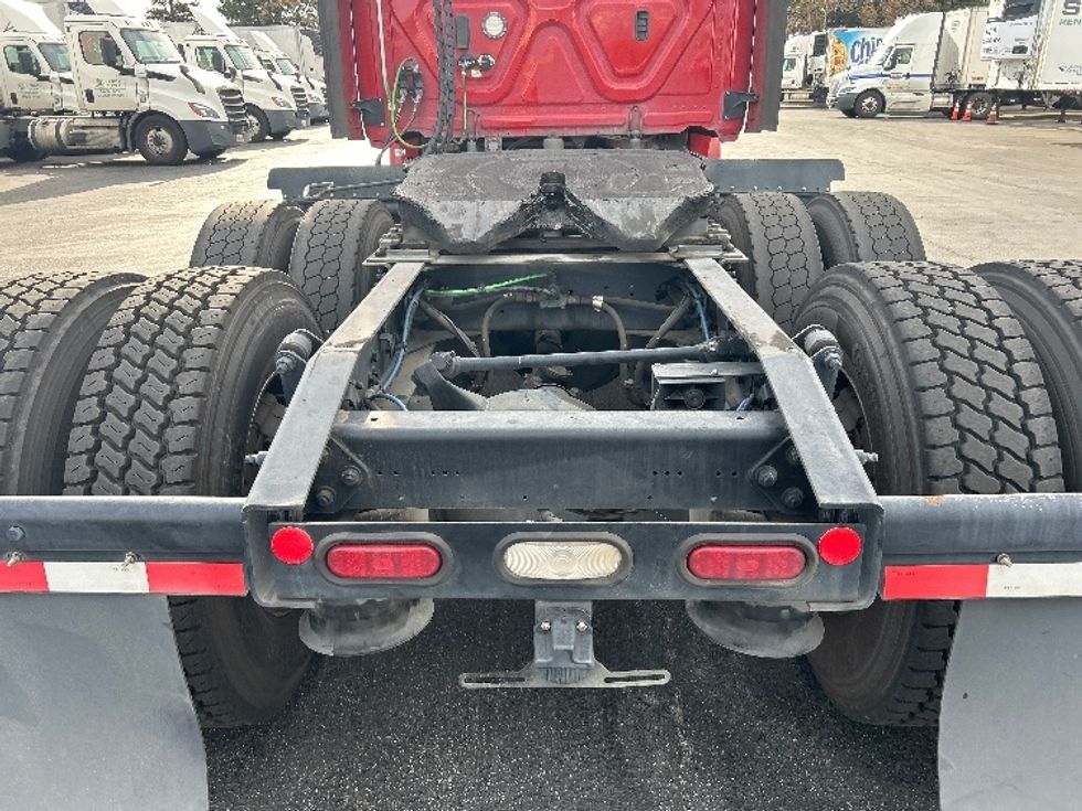 Day Cab Tractor-Heavy Duty Tractors-Freightliner-2018-Cascadia 11364ST-West Sacramento-CA-284,610\n\t\tmiles-$ 37,250 - Image 6