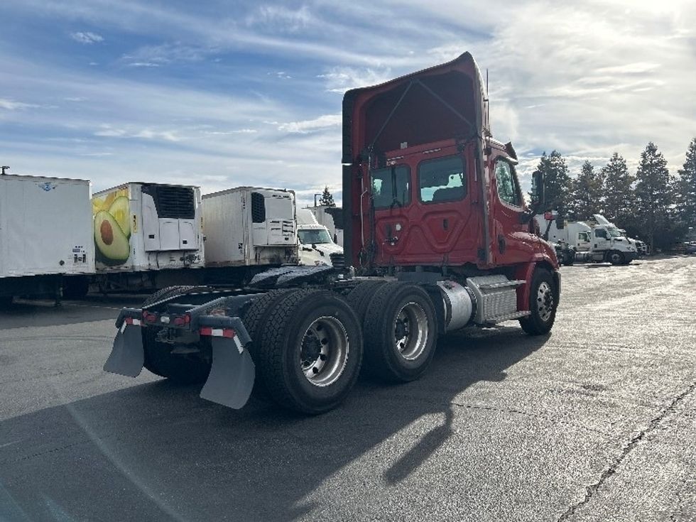Day Cab Tractor-Heavy Duty Tractors-Freightliner-2018-Cascadia 11364ST-West Sacramento-CA-284,610\n\t\tmiles-$ 37,250 - Image 7