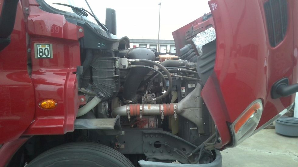 Day Cab Tractor-Heavy Duty Tractors-Freightliner-2018-Cascadia 11364ST-West Sacramento-CA-290,233\n\t\tmiles-$ 37,250 - Image 14