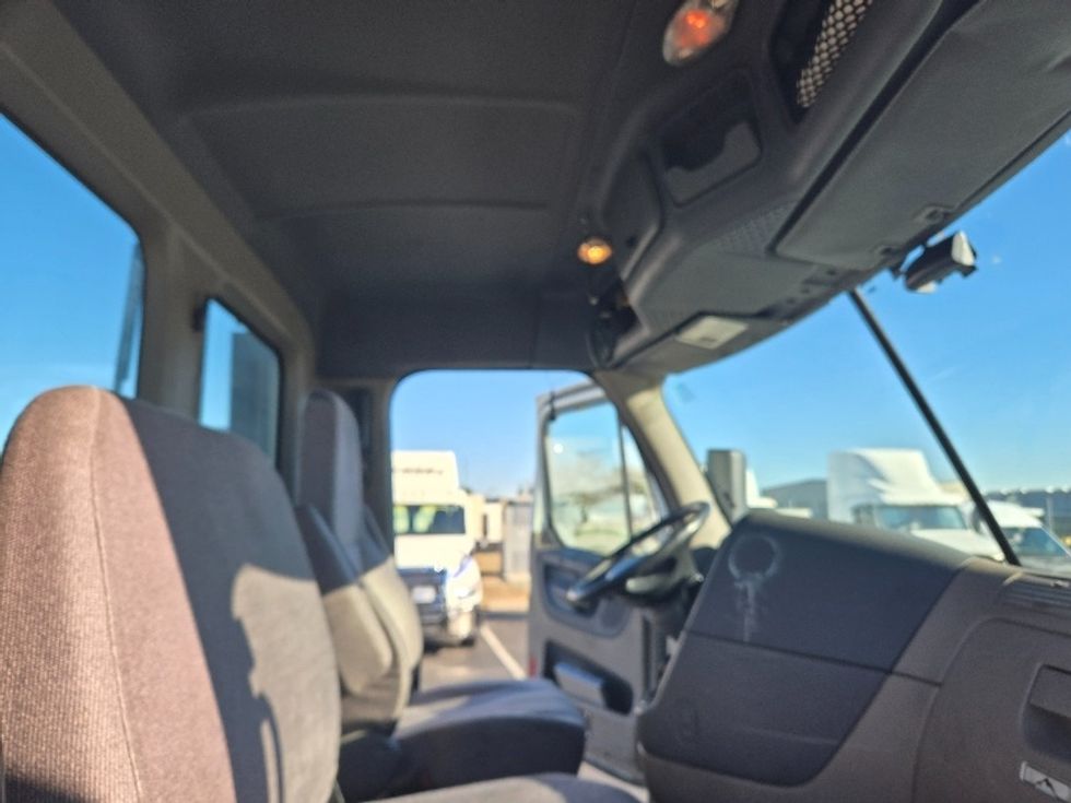 Day Cab Tractor-Heavy Duty Tractors-Freightliner-2018-Cascadia 11364ST-West Sacramento-CA-506,562\n\t\tmiles-$ 34,750 - Image 12