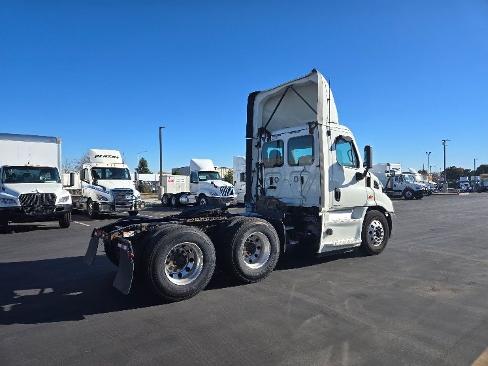 Day Cab Tractor-Heavy Duty Tractors-Freightliner-2018-Cascadia 11364ST-West Sacramento-CA-506,562\n\t\tmiles-$ 34,750 - Image 7
