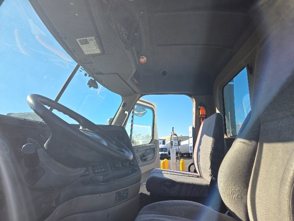 Day Cab Tractor-Heavy Duty Tractors-Freightliner-2018-Cascadia 11364ST-West Sacramento-CA-506,562\n\t\tmiles-$ 34,750 - Image 9