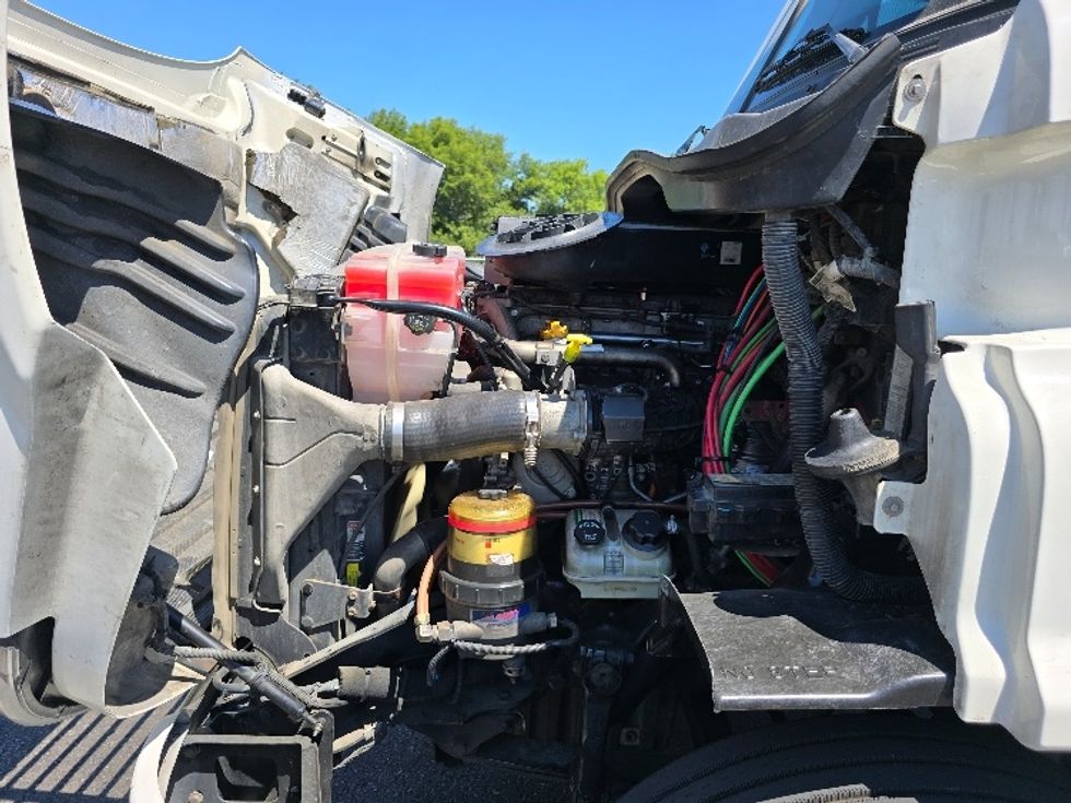 Day Cab Tractor-Heavy Duty Tractors-Freightliner-2018-Cascadia 11364ST-West Sacramento-CA-597,427\n\t\tmiles-$ 26,250 - Image 16