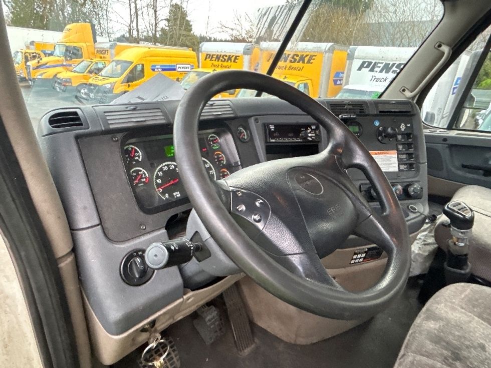 Day Cab Tractor-Heavy Duty Tractors-Freightliner-2018-Cascadia 11364ST-Wilsonville-OR-290,534\n\t\tmiles-$ 40,250 - Image 10