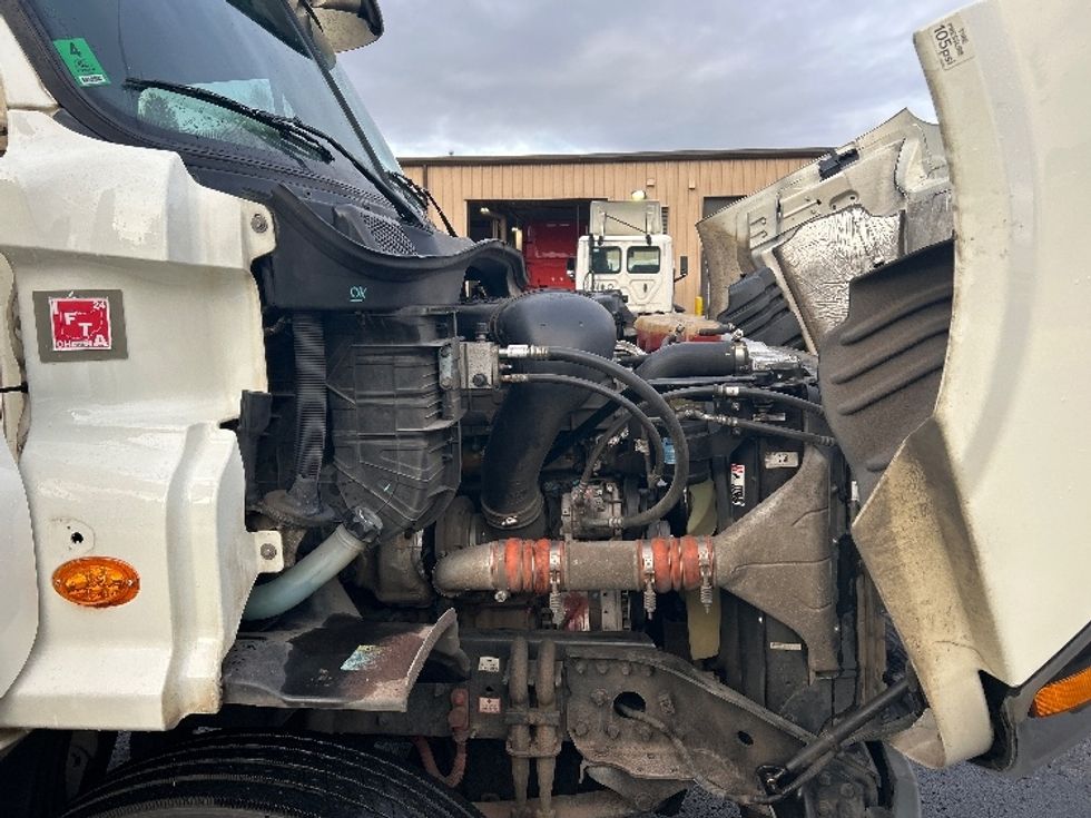 Day Cab Tractor-Heavy Duty Tractors-Freightliner-2018-Cascadia 11364ST-Wilsonville-OR-290,534\n\t\tmiles-$ 40,250 - Image 15
