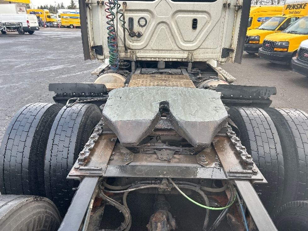 Day Cab Tractor-Heavy Duty Tractors-Freightliner-2018-Cascadia 11364ST-Wilsonville-OR-290,534\n\t\tmiles-$ 40,250 - Image 6