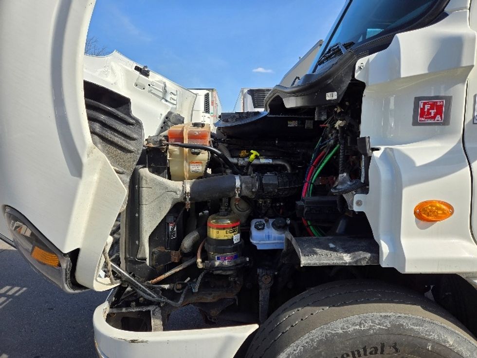 Day Cab Tractor-Heavy Duty Tractors-Freightliner-2018-Cascadia 11364ST-Ypsilanti-MI-314,782\n\t\tmiles-$ 37,000 - Image 16