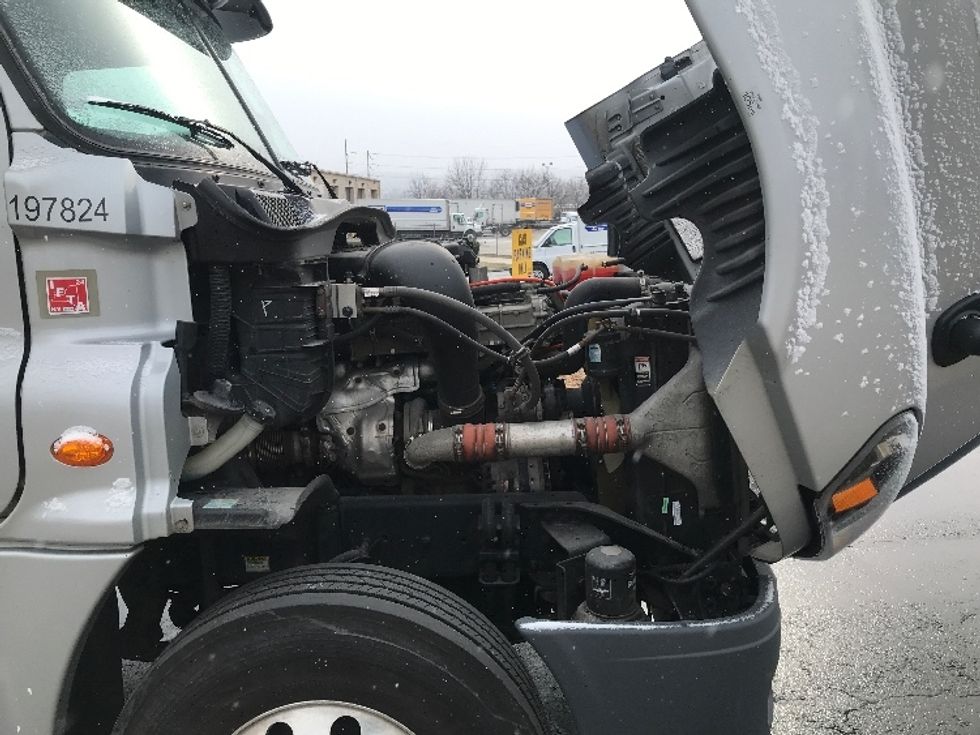 Day Cab Tractor-Heavy Duty Tractors-Freightliner-2018-Cascadia 12542ST-Allentown-PA-268,170\n\t\tmiles-$ 36,500 - Image 15