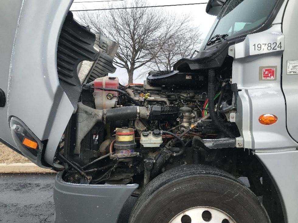 Day Cab Tractor-Heavy Duty Tractors-Freightliner-2018-Cascadia 12542ST-Allentown-PA-268,170\n\t\tmiles-$ 36,500 - Image 16