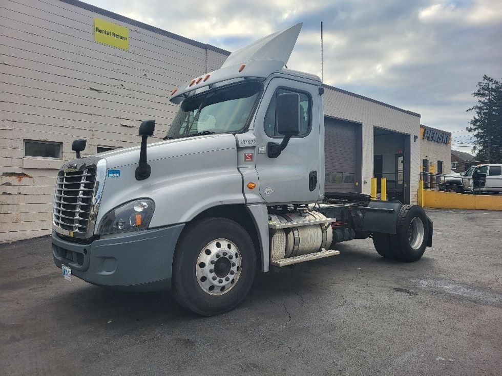 Day Cab Tractor-Heavy Duty Tractors-Freightliner-2018-Cascadia 12542ST-Allentown-PA-288,851\n\t\tmiles-$ 35,500 - Image 3