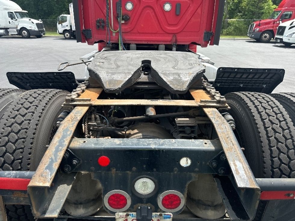 Day Cab Tractor-Heavy Duty Tractors-Freightliner-2018-Cascadia 12542ST-Cranbury-NJ-353,071\n\t\tmiles-$ 36,250 - Image 6