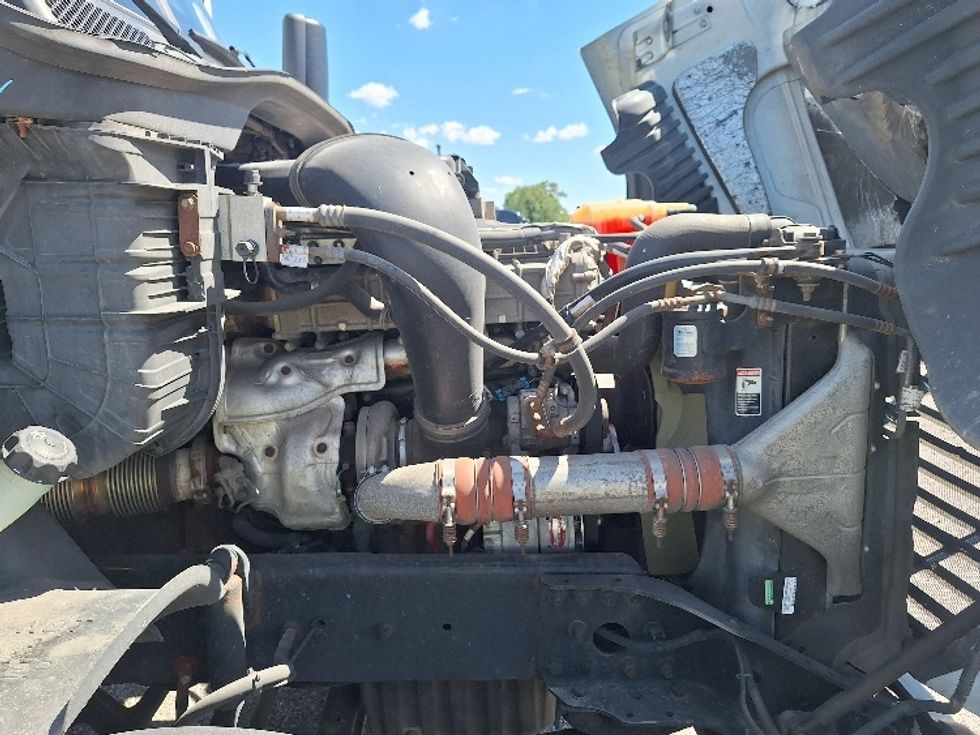 Day Cab Tractor-Heavy Duty Tractors-Freightliner-2018-Cascadia 12542ST-Elkhart-IN-409,611\n\t\tmiles-$ 28,750 - Image 15