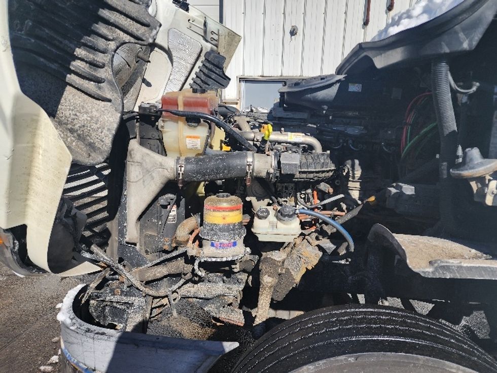 Day Cab Tractor-Heavy Duty Tractors-Freightliner-2018-Cascadia 12542ST-Fitchburg-MA-305,283\n\t\tmiles-$ 35,000 - Image 16