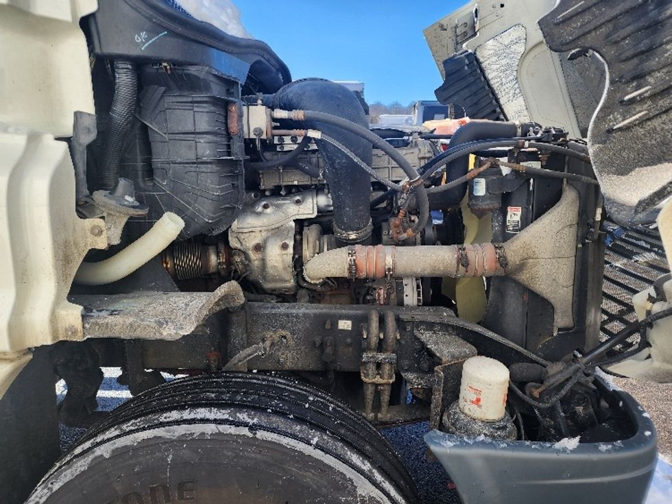 Day Cab Tractor-Heavy Duty Tractors-Freightliner-2018-Cascadia 12542ST-Fitchburg-MA-328,181\n\t\tmiles-$ 34,000 - Image 15