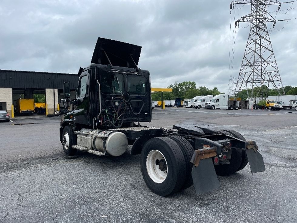 Day Cab Tractor-Heavy Duty Tractors-Freightliner-2018-Cascadia 12542ST-Fontana-CA-376,248\n\t\tmiles-$ 13,000 - Image 5