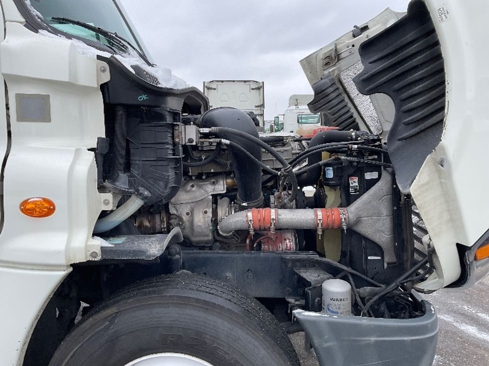 2018 Freightliner Cascadia 125" Sleeper Cab photo 15