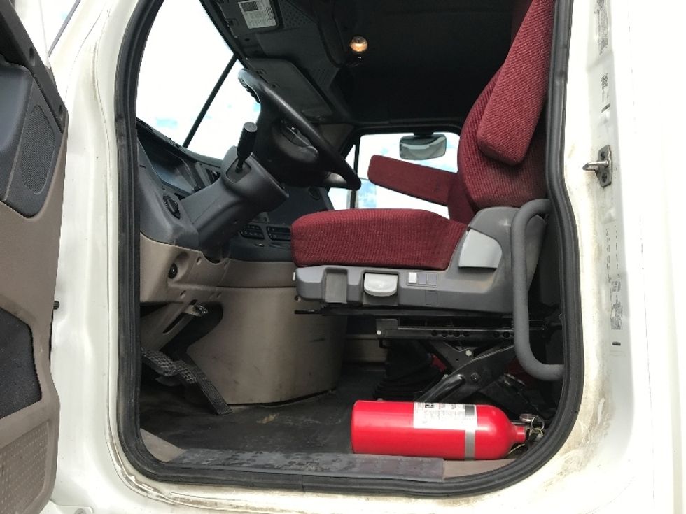 Day Cab Tractor-Heavy Duty Tractors-Freightliner-2018-Cascadia 12542ST-Lincoln-NE-443,549\n\t\tmiles-$ 29,000 - Image 10