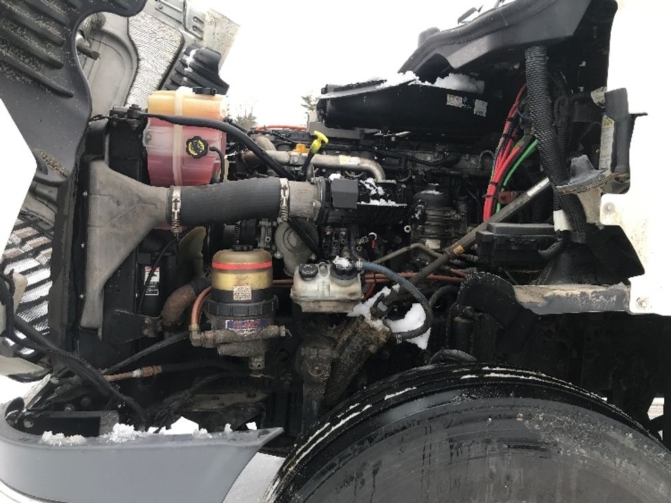 Day Cab Tractor-Heavy Duty Tractors-Freightliner-2018-Cascadia 12542ST-Londonderry-NH-330,678\n\t\tmiles-$ 32,750 - Image 16