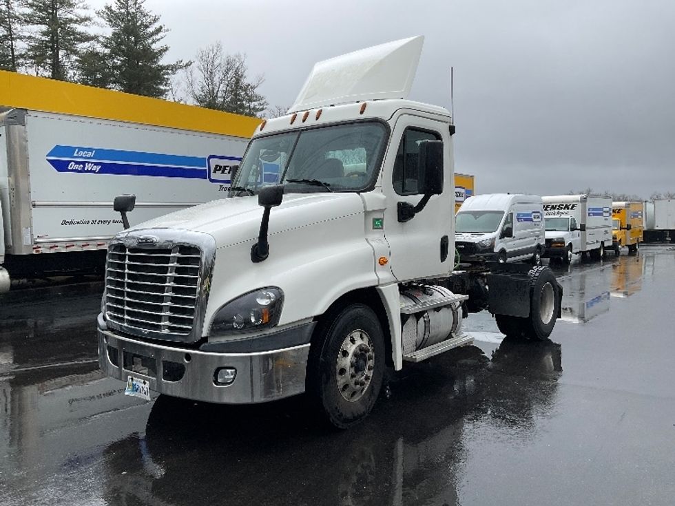 Day Cab Tractor-Heavy Duty Tractors-Freightliner-2018-Cascadia 12542ST-Londonderry-NH-345,869\n\t\tmiles-$ 29,500 - Image 3