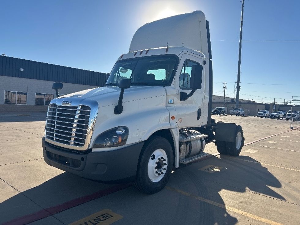 Day Cab Tractor-Heavy Duty Tractors-Freightliner-2018-Cascadia 12542ST-Lubbock-TX-462,927\n\t\tmiles-$ 25,500 - Image 1