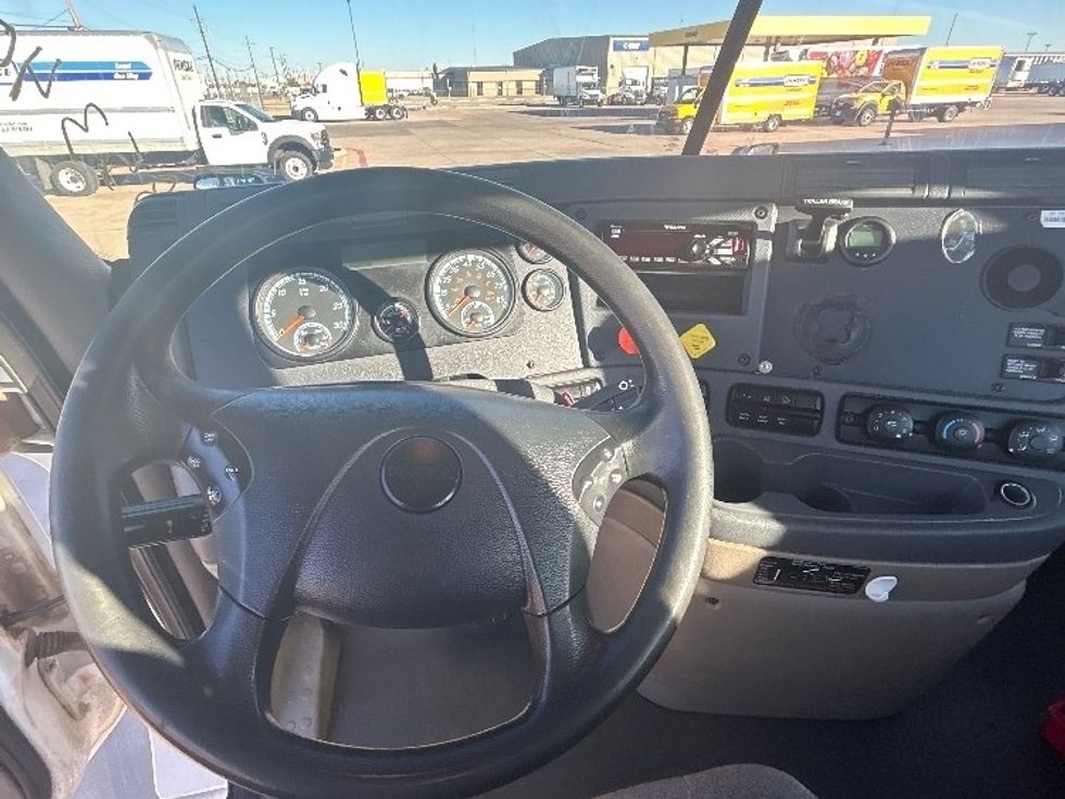 Day Cab Tractor-Heavy Duty Tractors-Freightliner-2018-Cascadia 12542ST-Lubbock-TX-462,927\n\t\tmiles-$ 25,500 - Image 11