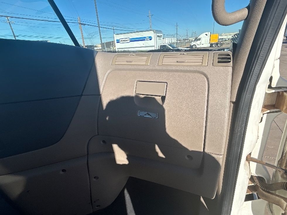 Day Cab Tractor-Heavy Duty Tractors-Freightliner-2018-Cascadia 12542ST-Lubbock-TX-462,927\n\t\tmiles-$ 25,500 - Image 13