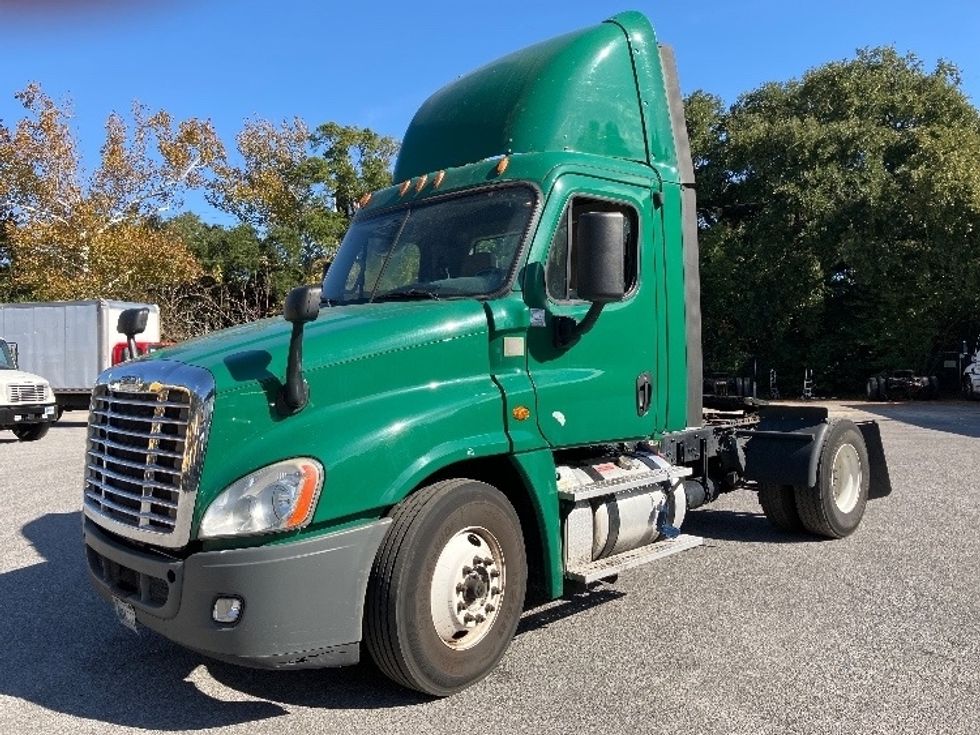 Day Cab Tractor-Heavy Duty Tractors-Freightliner-2018-Cascadia 12542ST-Pensacola-FL-565,970\n\t\tmiles-$ 21,750 - Image 3