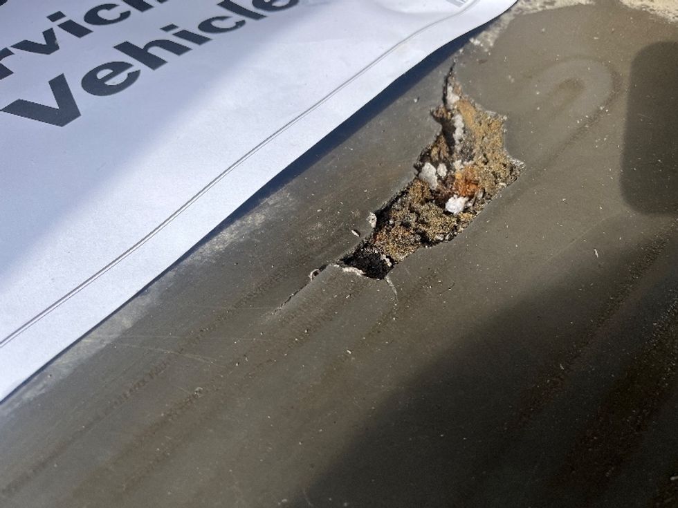 Day Cab Tractor-Heavy Duty Tractors-Freightliner-2018-Cascadia 12542ST-Rochester-NY-142,677\n\t\tmiles-$ 37,500 - Image 19