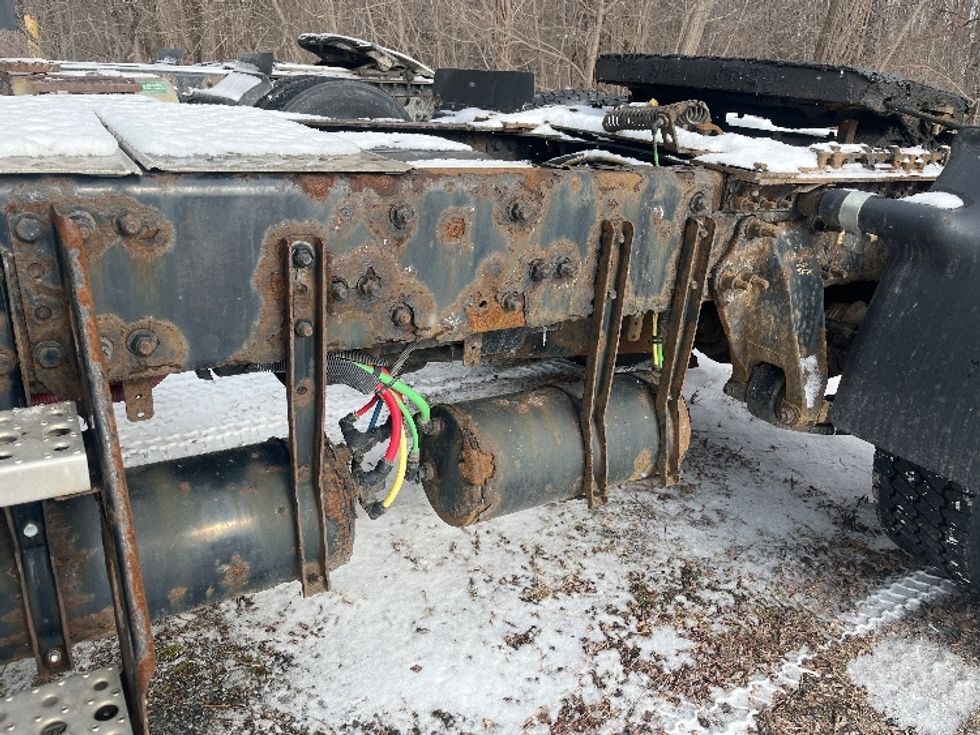 Day Cab Tractor-Heavy Duty Tractors-Freightliner-2018-Cascadia 12542ST-Rochester-NY-142,677\n\t\tmiles-$ 37,500 - Image 20