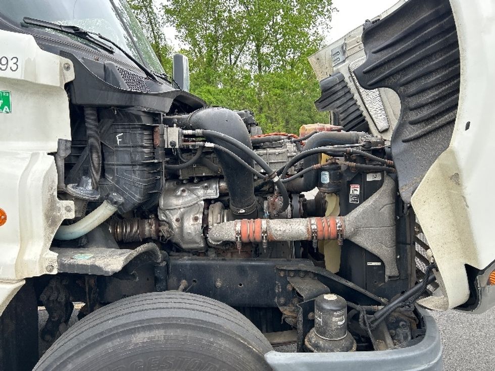Day Cab Tractor-Heavy Duty Tractors-Freightliner-2018-Cascadia 12542ST-Springfield-MA-345,454\n\t\tmiles-$ 28,500 - Image 15