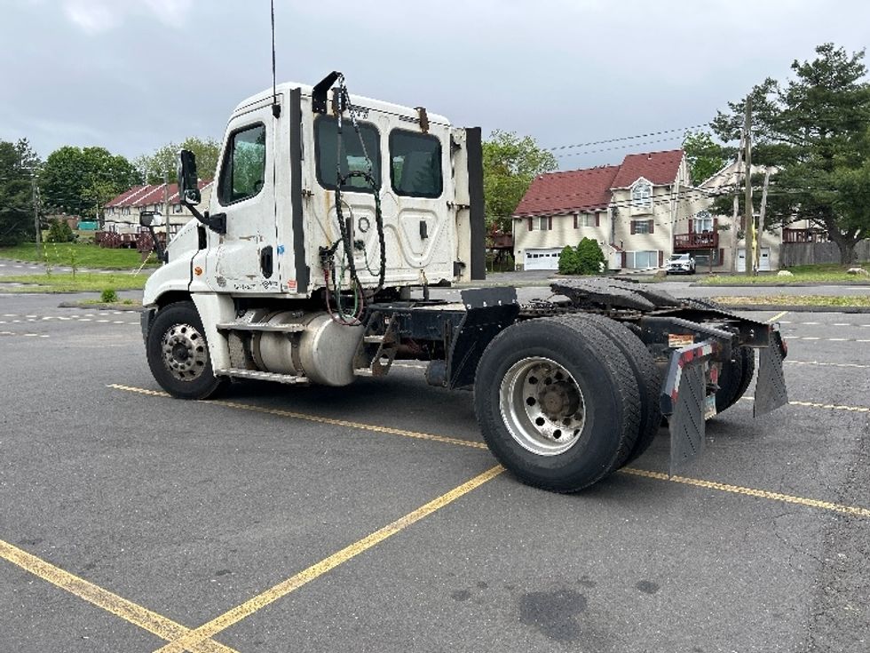Day Cab Tractor-Heavy Duty Tractors-Freightliner-2018-Cascadia 12542ST-Springfield-MA-345,454\n\t\tmiles-$ 28,500 - Image 5