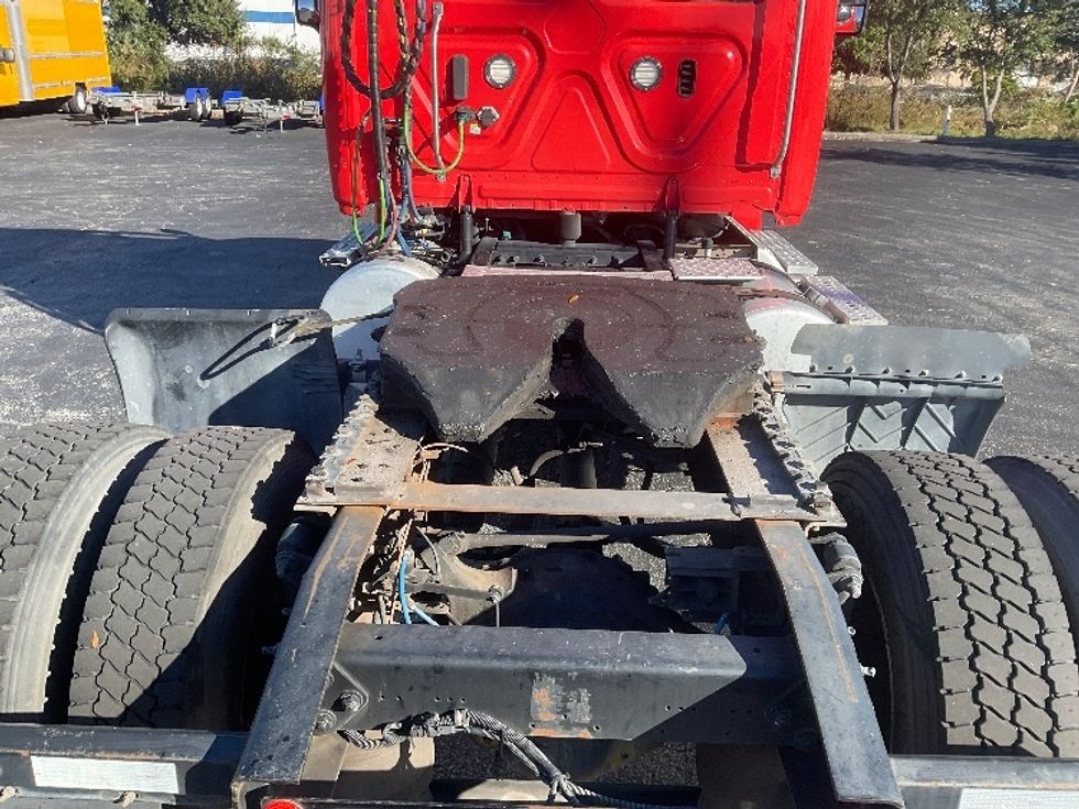 Day Cab Tractor-Heavy Duty Tractors-Freightliner-2018-Cascadia 12542ST-Tampa-FL-227,722\n\t\tmiles-$ 23,750 - Image 5