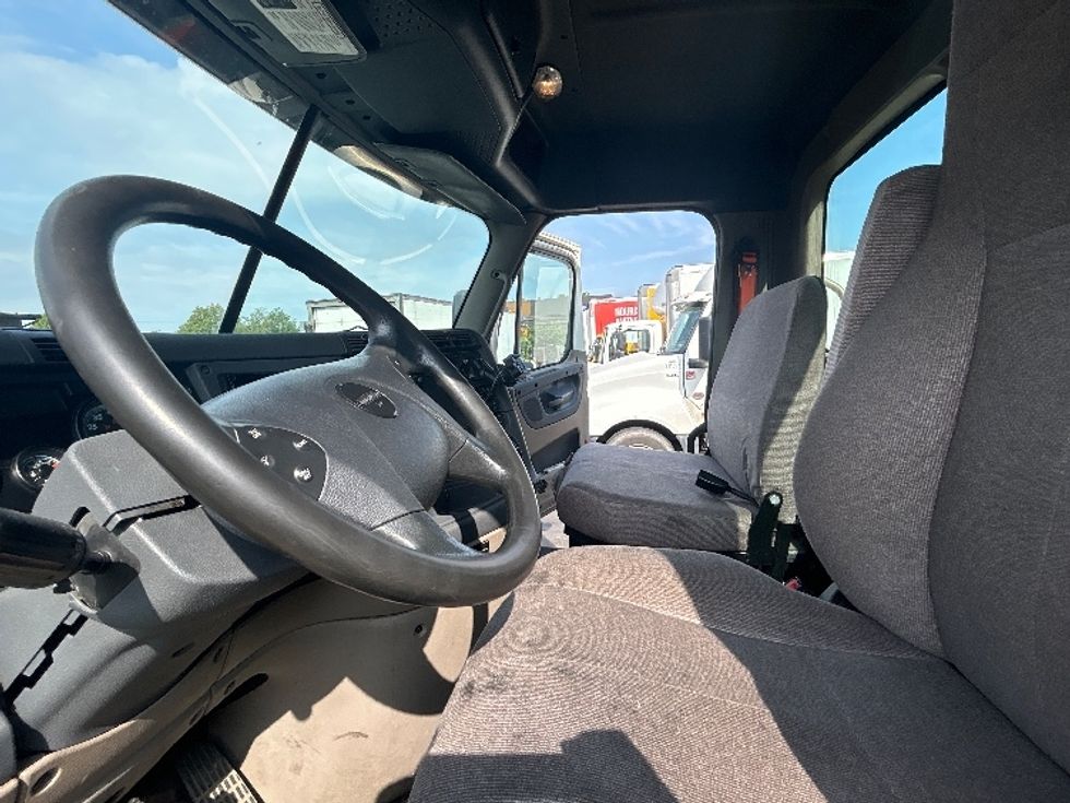 Day Cab Tractor-Heavy Duty Tractors-Freightliner-2018-Cascadia 12564ST-Albany-NY-387,623\n\t\tmiles-$ 40,750 - Image 10