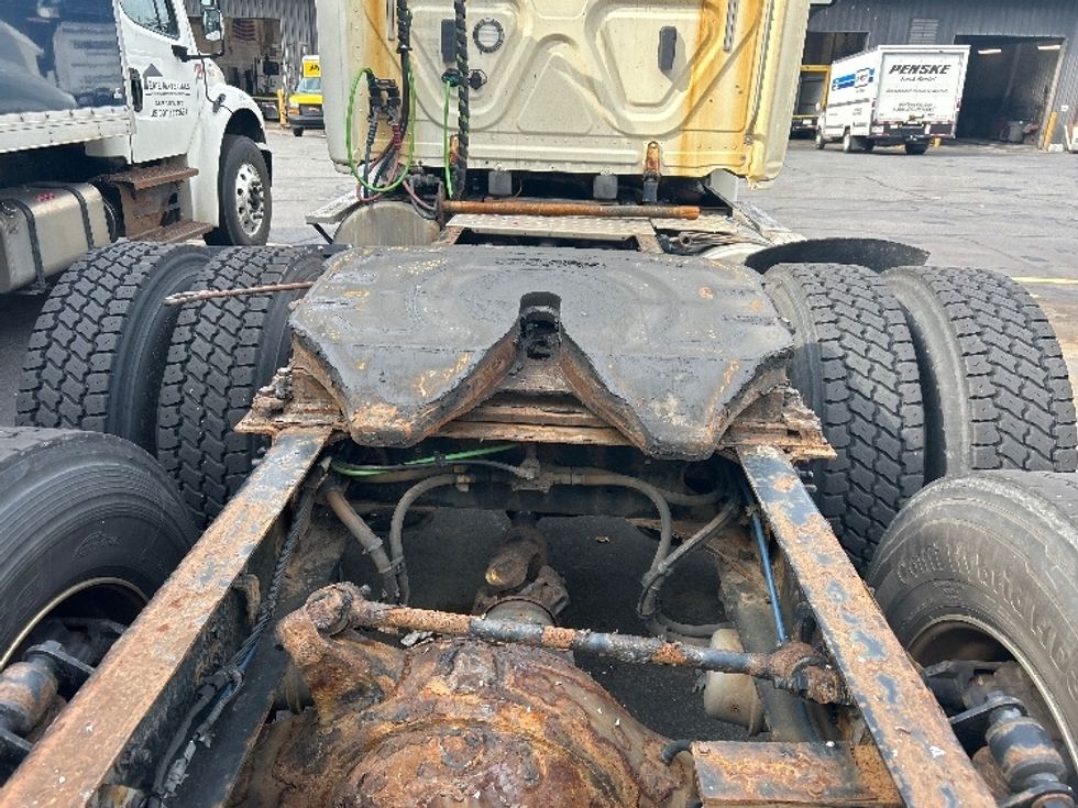 Day Cab Tractor-Heavy Duty Tractors-Freightliner-2018-Cascadia 12564ST-Albany-NY-387,623\n\t\tmiles-$ 40,750 - Image 6