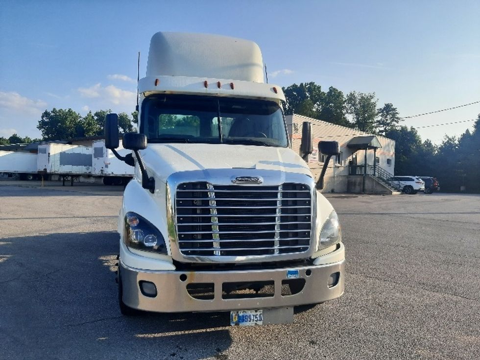 Day Cab Tractor-Heavy Duty Tractors-Freightliner-2018-Cascadia 12564ST-Albany-NY-405,449\n\t\tmiles-$ 39,750 - Image 2