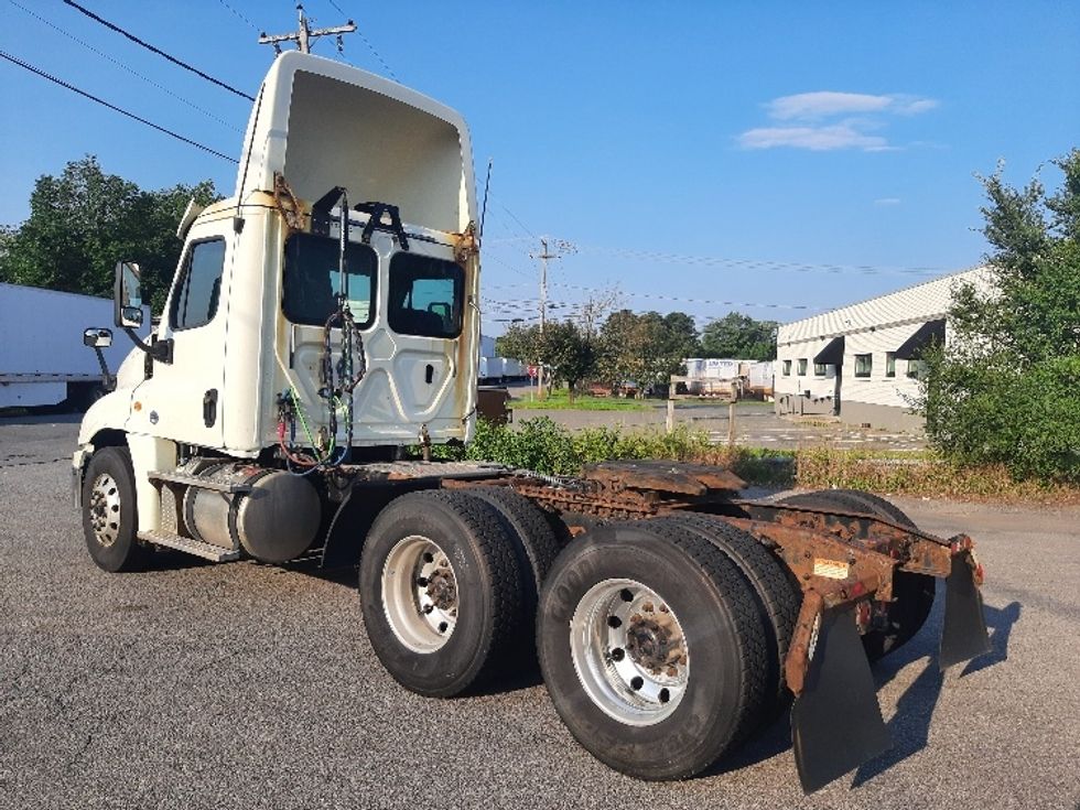 Day Cab Tractor-Heavy Duty Tractors-Freightliner-2018-Cascadia 12564ST-Albany-NY-405,449\n\t\tmiles-$ 39,750 - Image 5
