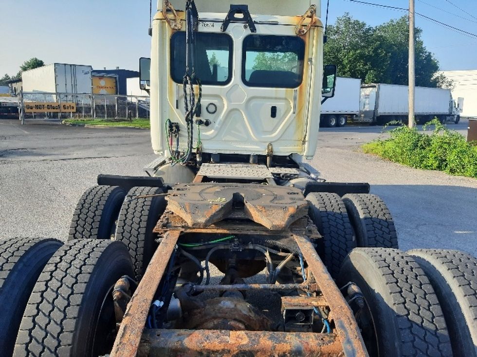 Day Cab Tractor-Heavy Duty Tractors-Freightliner-2018-Cascadia 12564ST-Albany-NY-405,449\n\t\tmiles-$ 39,750 - Image 6