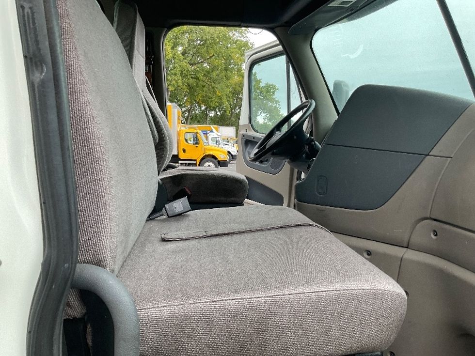 Day Cab Tractor-Heavy Duty Tractors-Freightliner-2018-Cascadia 12564ST-Albany-NY-408,931\n\t\tmiles-$ 39,750 - Image 14