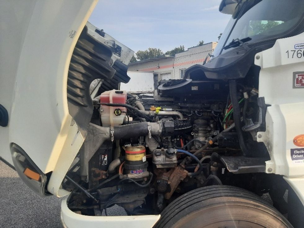 Day Cab Tractor-Heavy Duty Tractors-Freightliner-2018-Cascadia 12564ST-Albany-NY-408,931\n\t\tmiles-$ 39,750 - Image 16