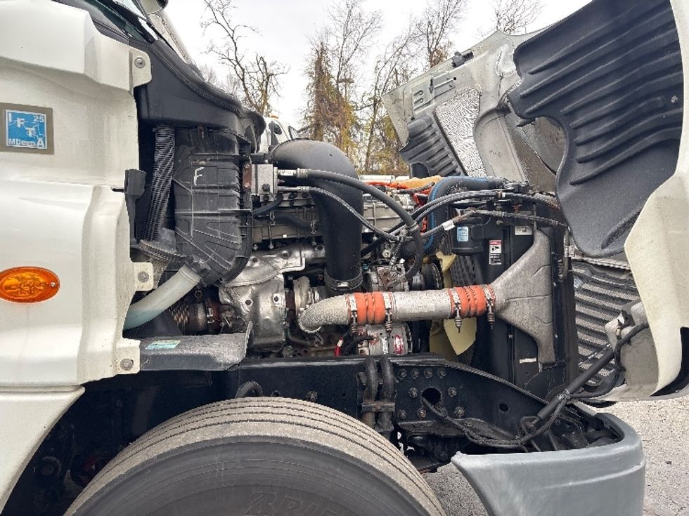 Day Cab Tractor-Heavy Duty Tractors-Freightliner-2018-Cascadia 12564ST-Alexandria-VA-167,324\n\t\tmiles-$ 40,000 - Image 14