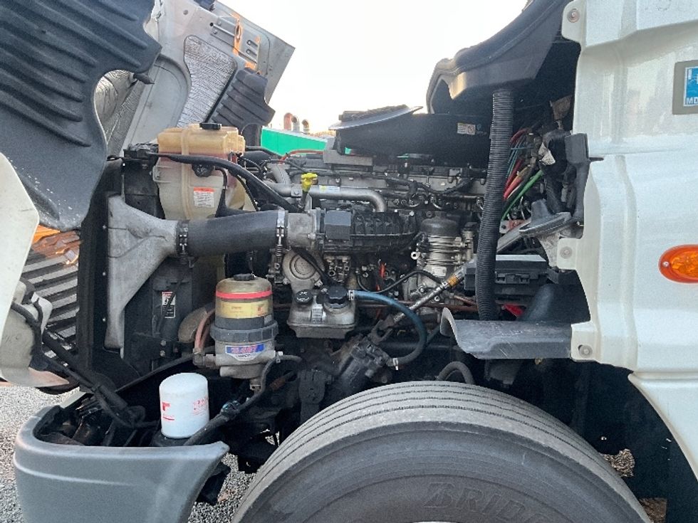 Day Cab Tractor-Heavy Duty Tractors-Freightliner-2018-Cascadia 12564ST-Alexandria-VA-170,600\n\t\tmiles-$ 40,000 - Image 15