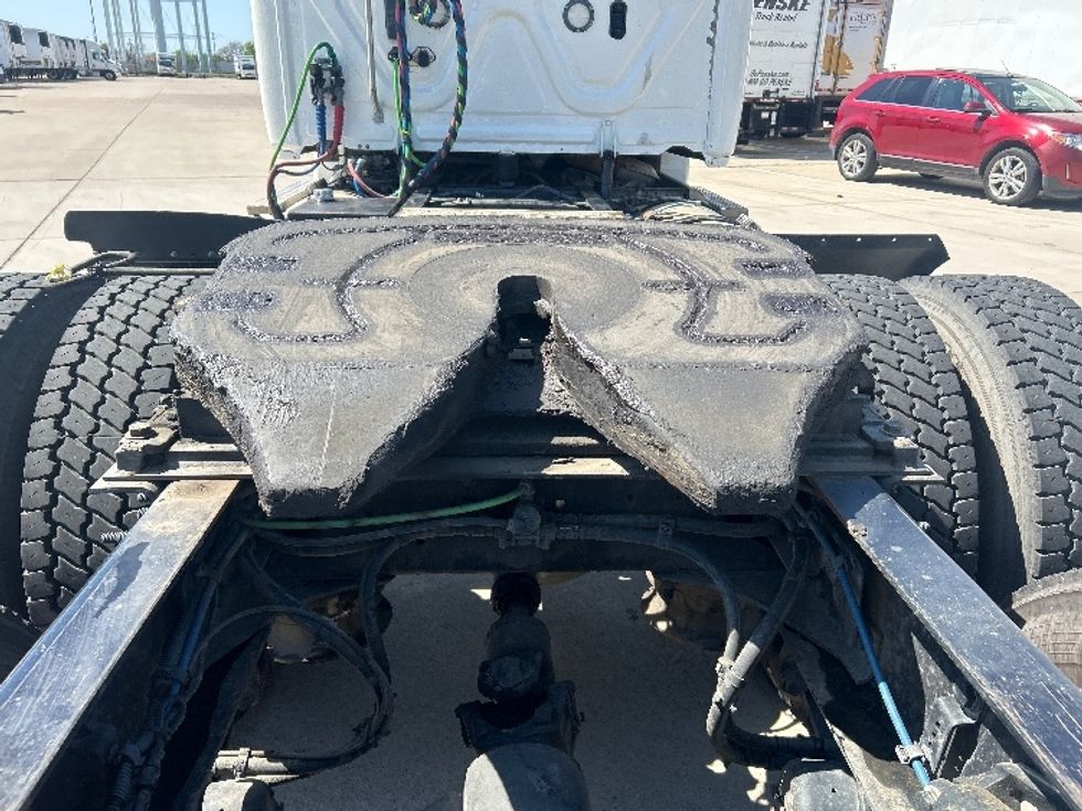 Day Cab Tractor-Heavy Duty Tractors-Freightliner-2018-Cascadia 12564ST-Arlington-TX-196,910\n\t\tmiles-$ 43,750 - Image 6