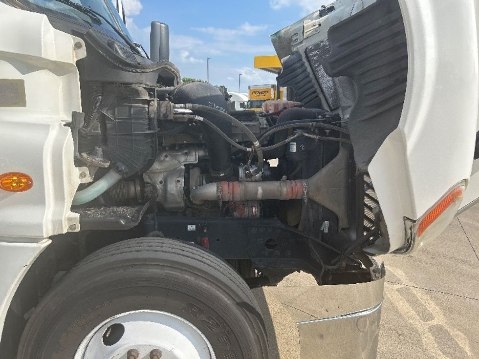 Day Cab Tractor-Heavy Duty Tractors-Freightliner-2018-Cascadia 12564ST-Arlington-TX-240,704\n\t\tmiles-$ 45,000 - Image 15