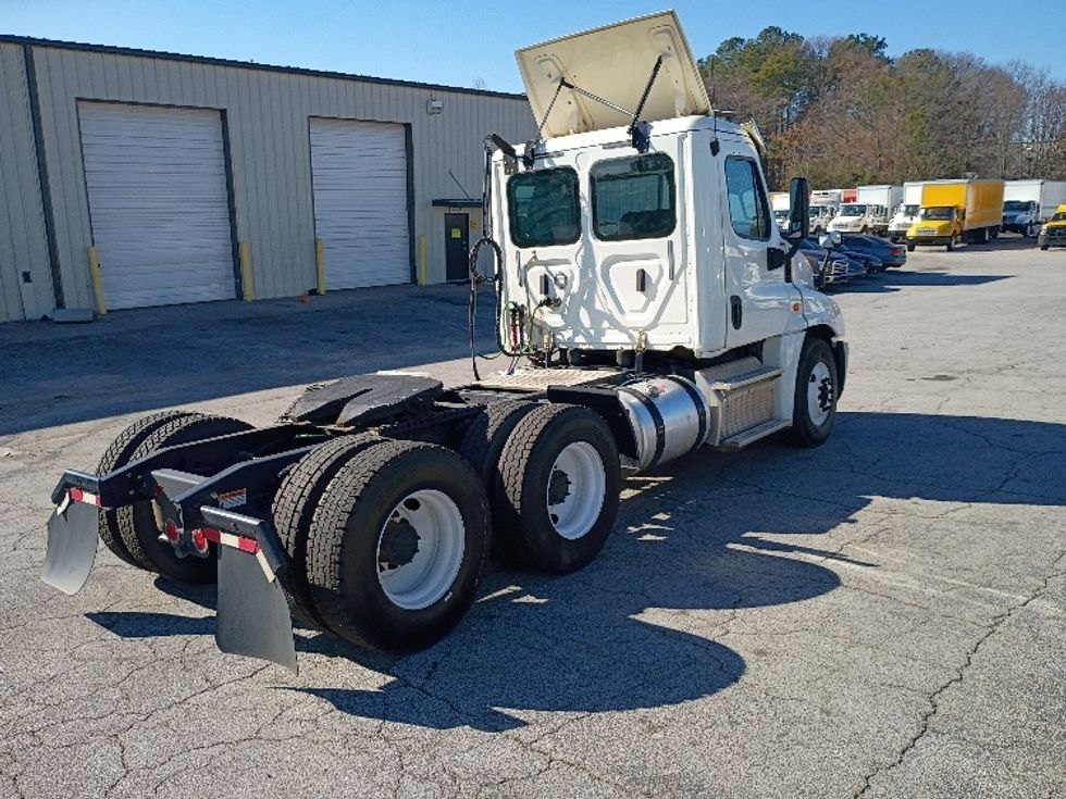 Day Cab Tractor-Heavy Duty Tractors-Freightliner-2018-Cascadia 12564ST-Atlanta (Forest Park)-GA-451,508\n\t\tmiles-$ 34,750 - Image 7