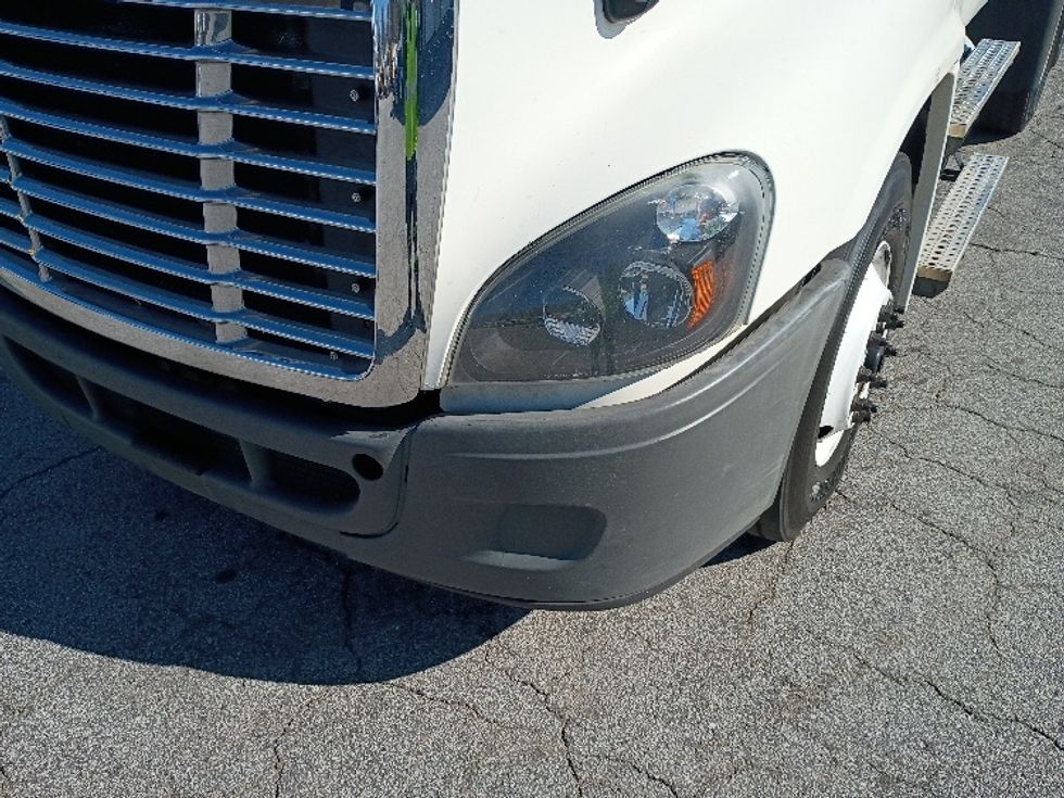 Day Cab Tractor-Heavy Duty Tractors-Freightliner-2018-Cascadia 12564ST-Atlanta (Forest Park)-GA-451,508\n\t\tmiles-$ 34,750 - Image 17